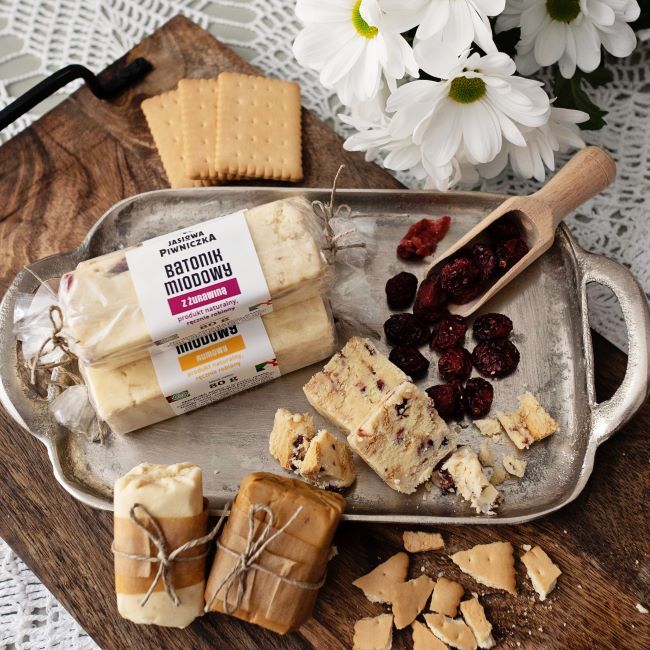 Baton miodowy z żurawiną 80g